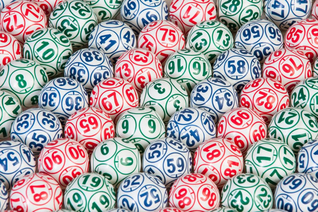 Comparing Online Keno to Other Lottery Games